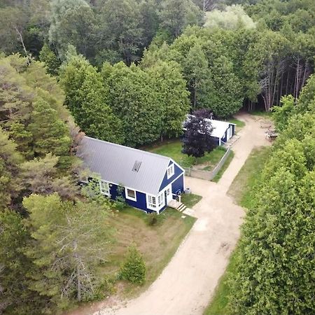Cottage Retreat On 11 Acres Flesherton Exterior foto